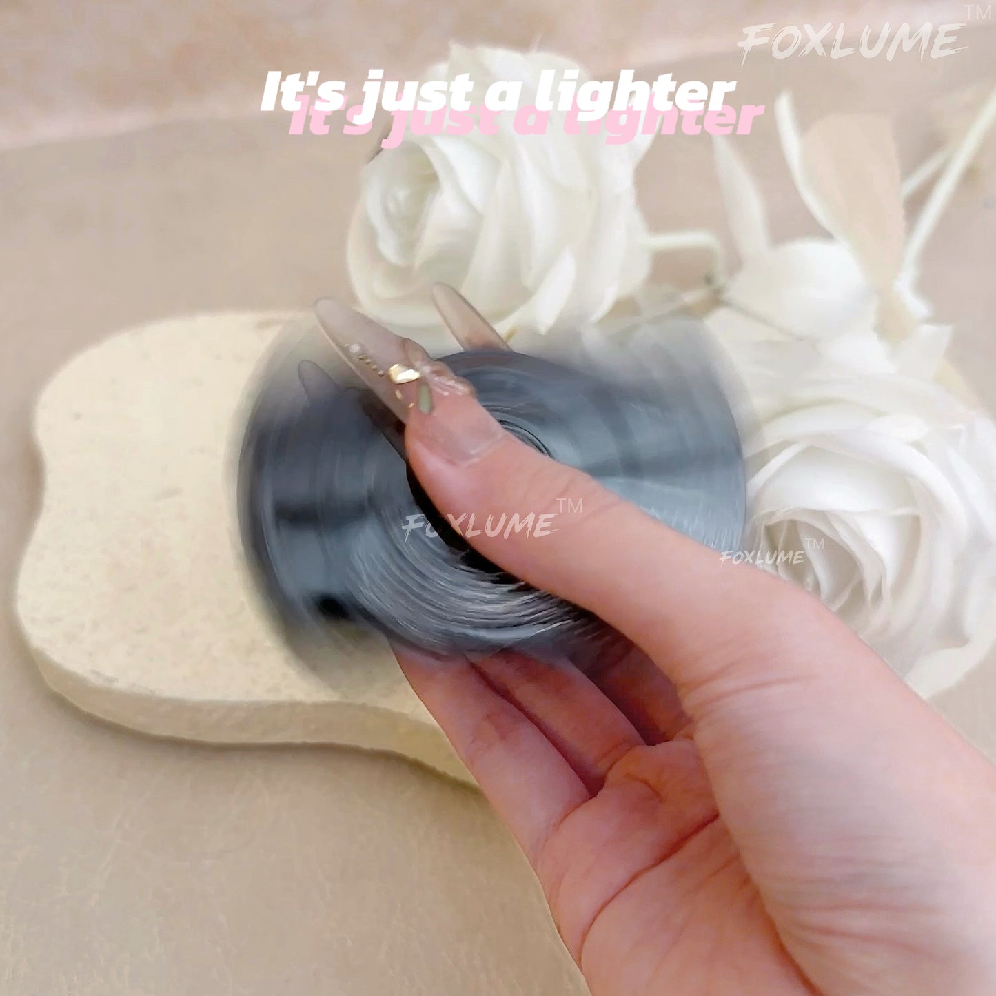 Elegant Fidget Lighter: Foldable Windproof Flame with Gyroscope for Stress Relief